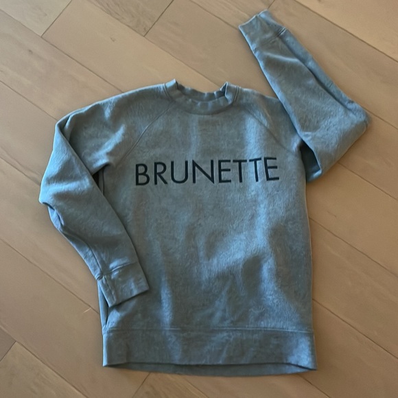 Brunette sweatshirt - Picture 2 of 3
